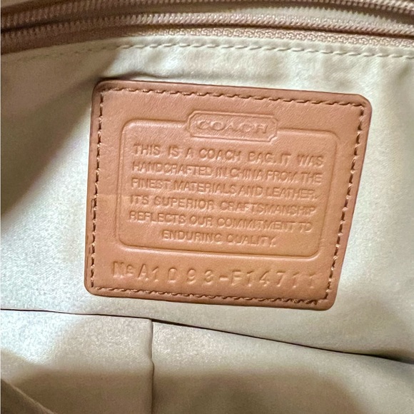 Coach Shoulder Bag - Picture 9 of 10